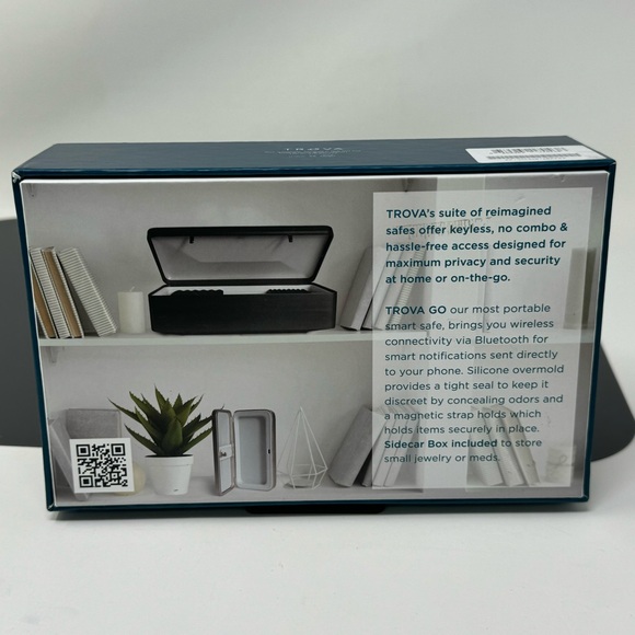 Trova Go Travel Safe Portable size designed for privacy on-the-go - Picture 10 of 16